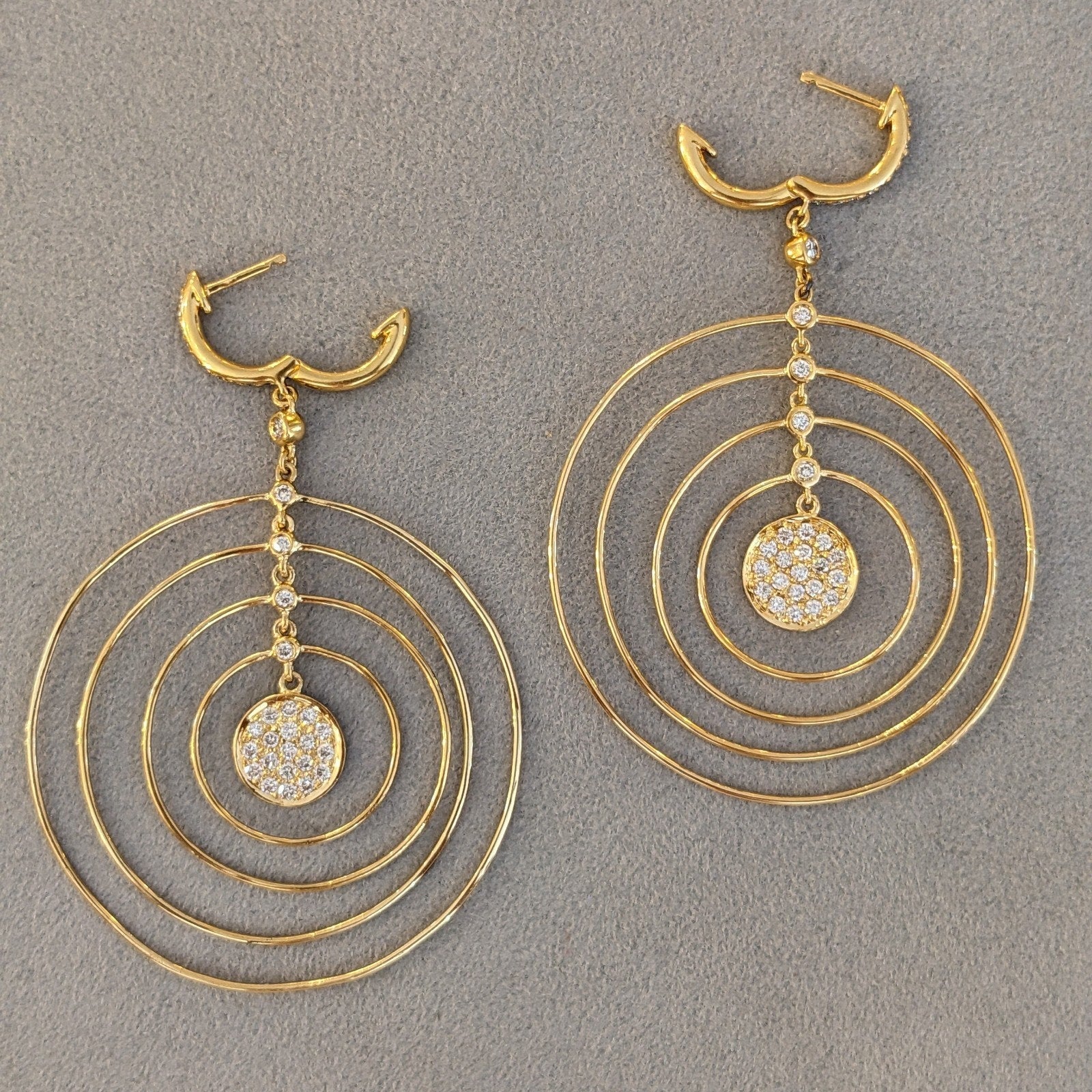 Diamond Circle Hoop Dangle Drop Earrings in 18k Yellow Gold