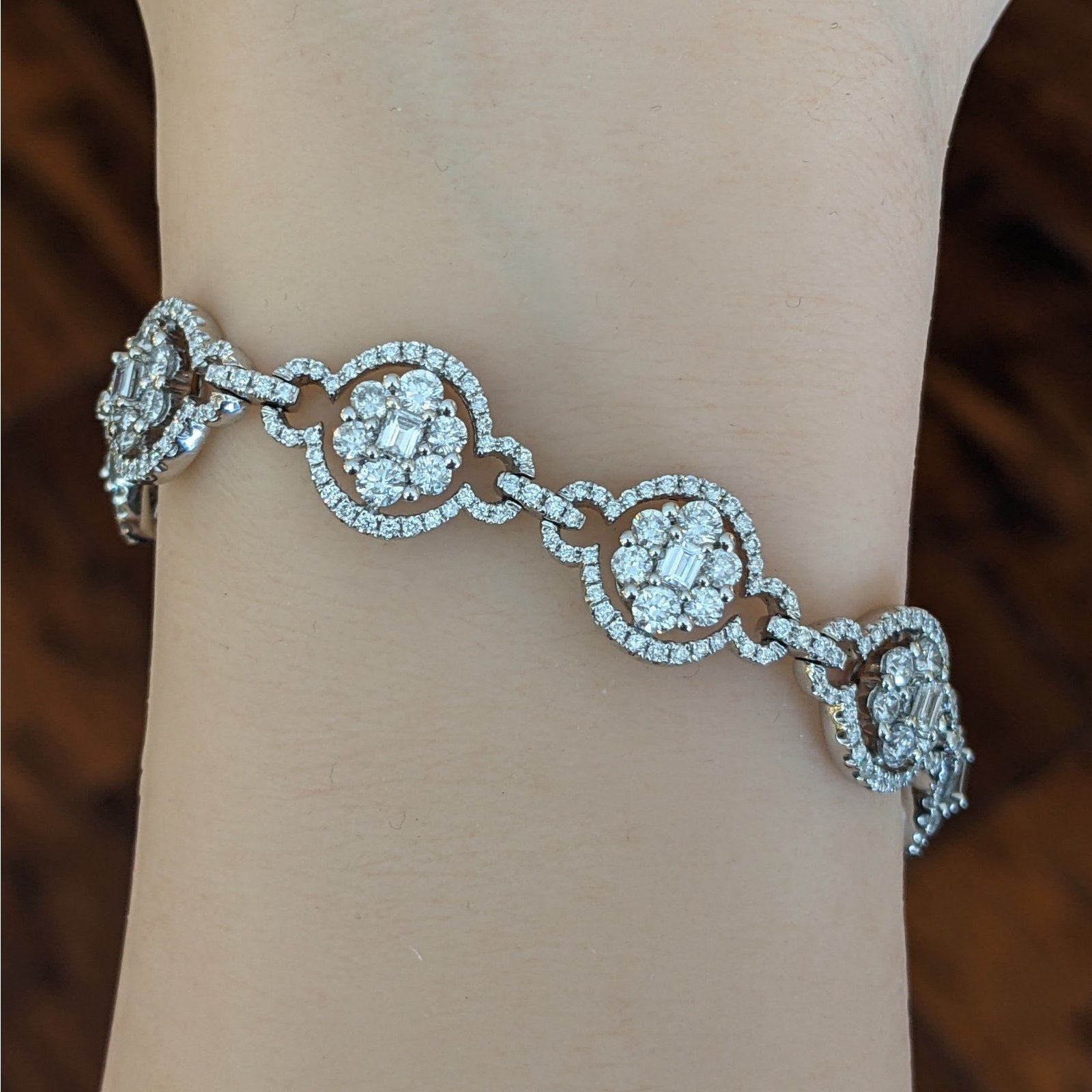Natural Diamond Oval Link Bracelet 8.22 ctw in 18k White Gold