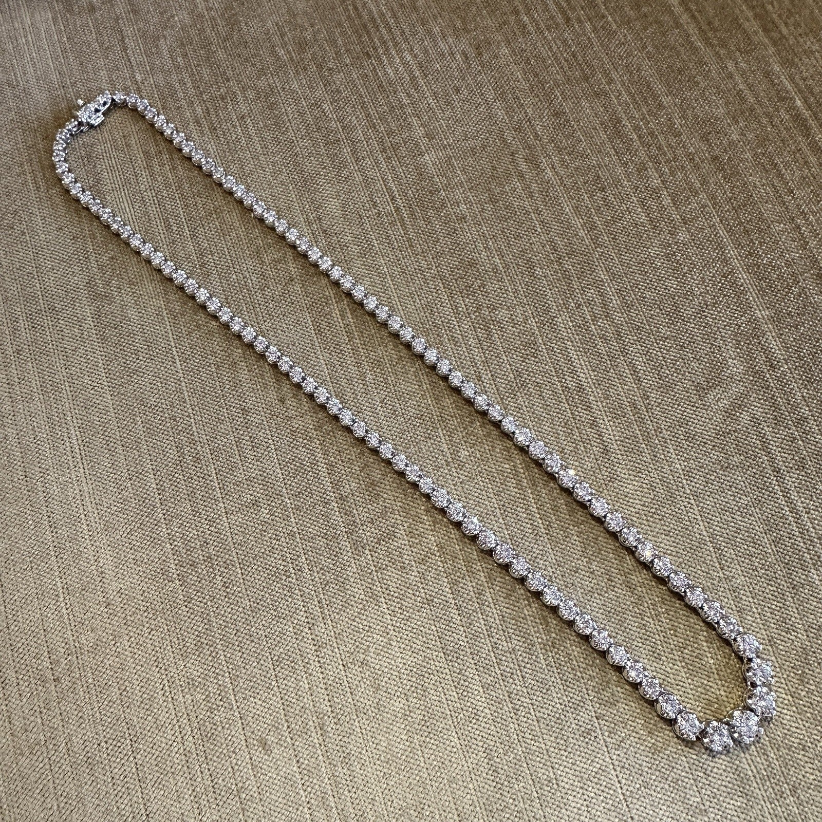7.08 cttw Natural Diamond Graduated Tennis Necklace in Platinum