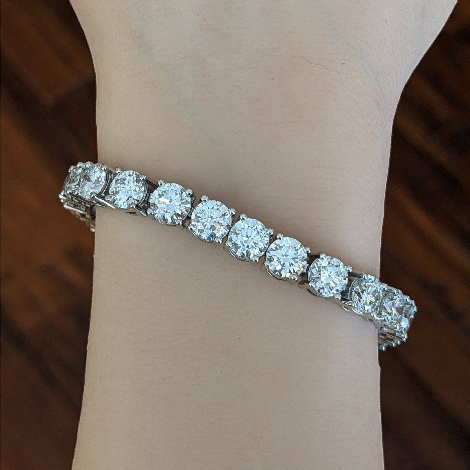 26.29 cts Diamond Tennis Bracelet Rounds in 14k White Gold 7 inches