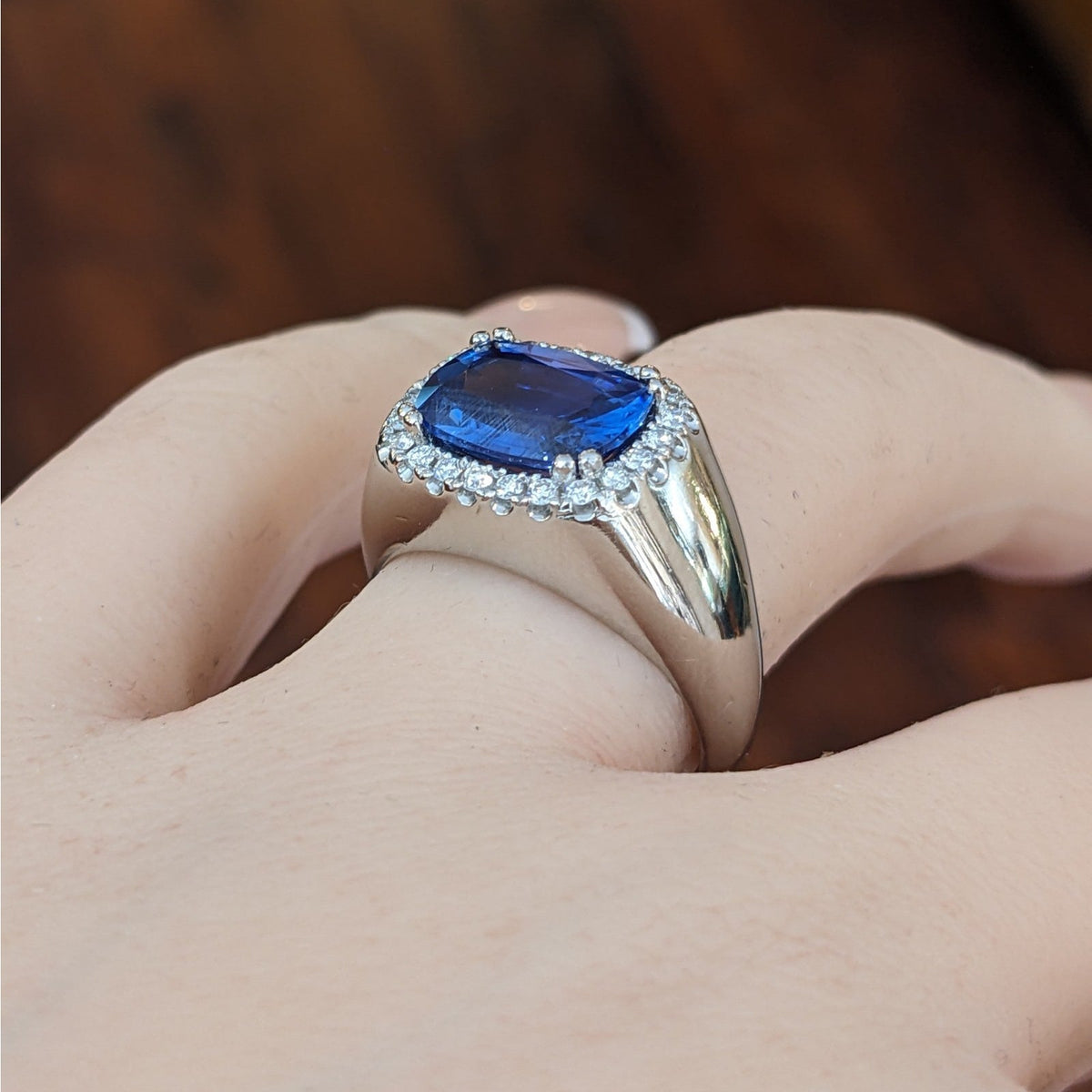 GIA Unheated 3.44 ct Natural Sapphire Ring with Diamonds in Platinum