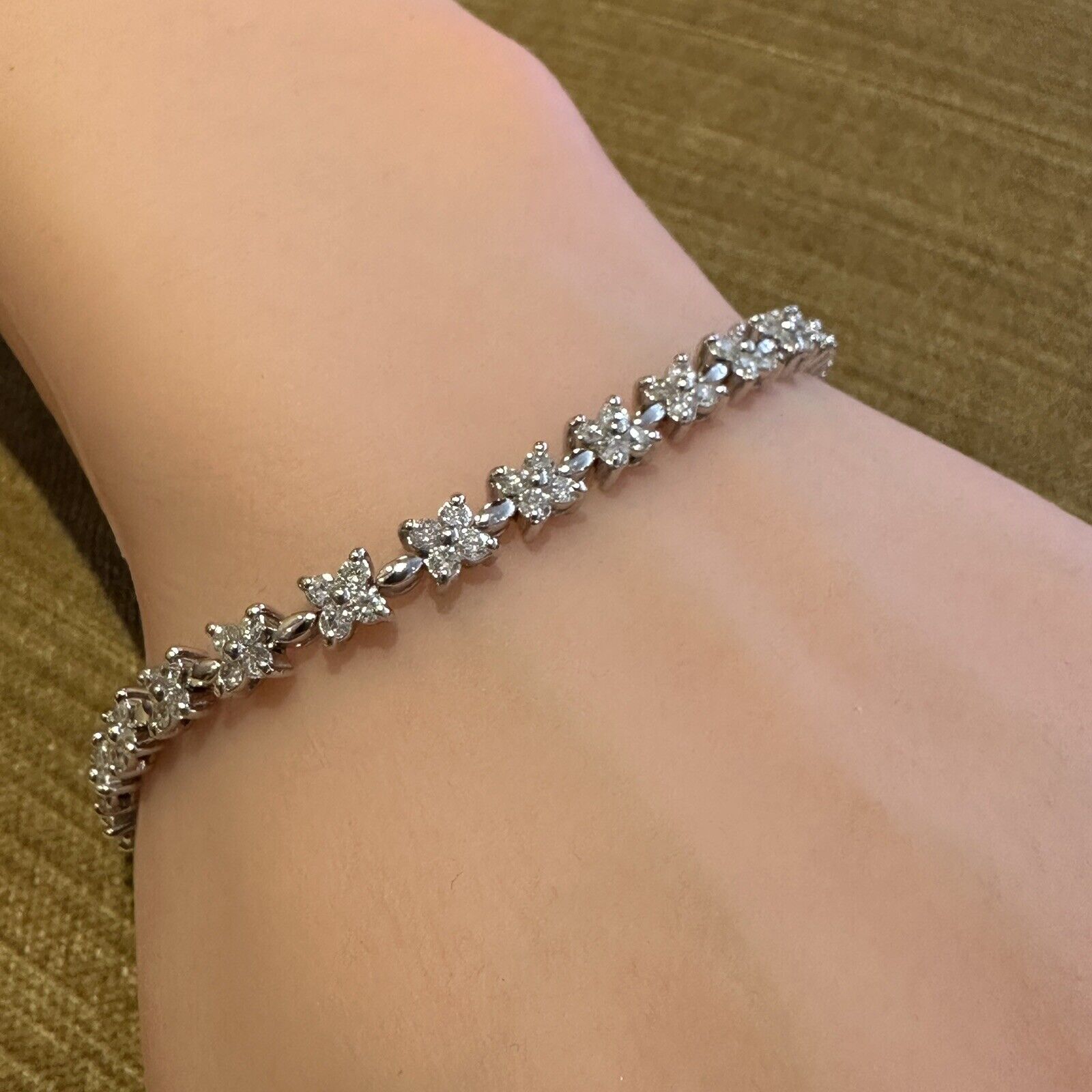 Natural Diamond Floret Bracelet 3.00 cttw in Platinum