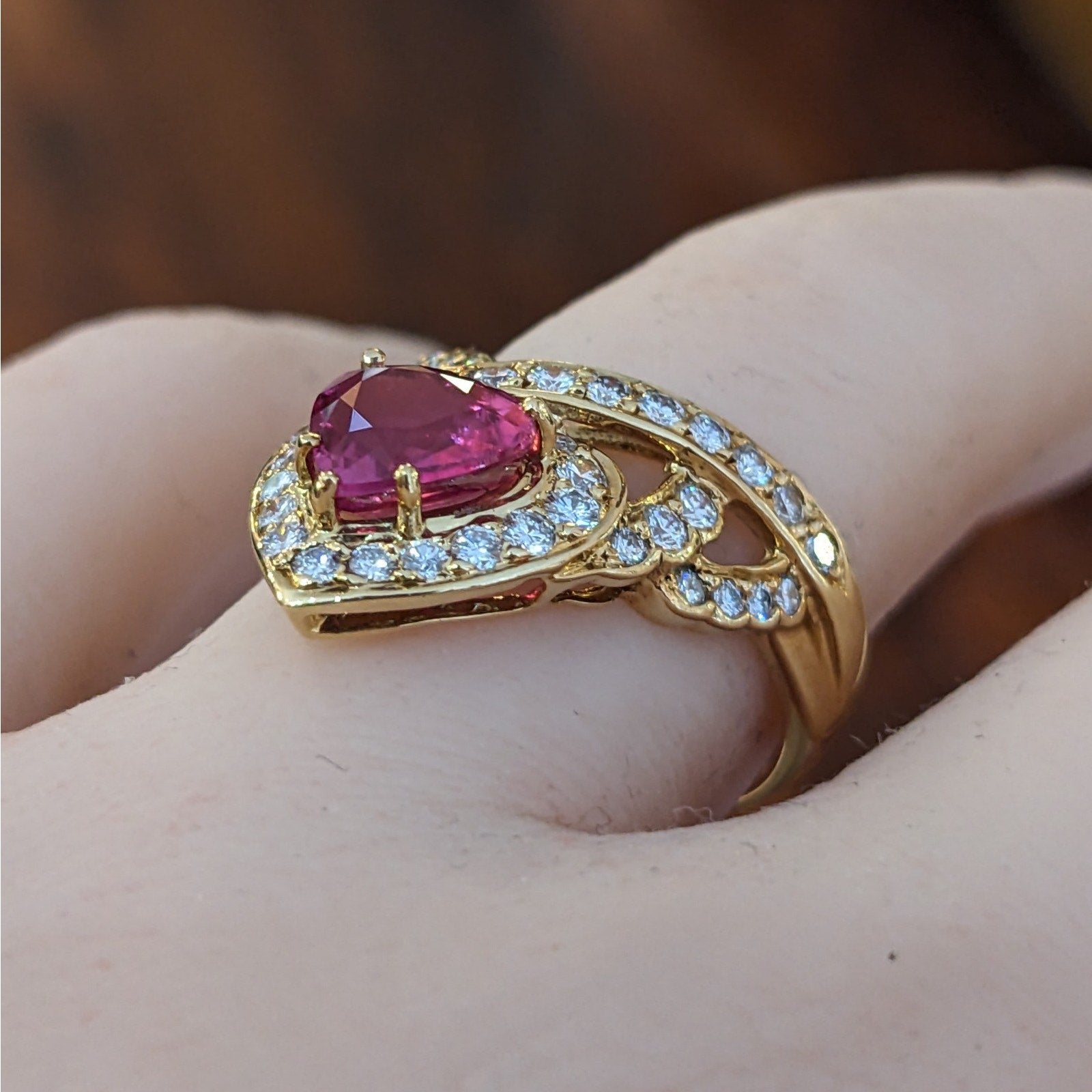 Natural 1.40 ct Heart-shaped Ruby and Diamond Ring in 18k Yellow Gold