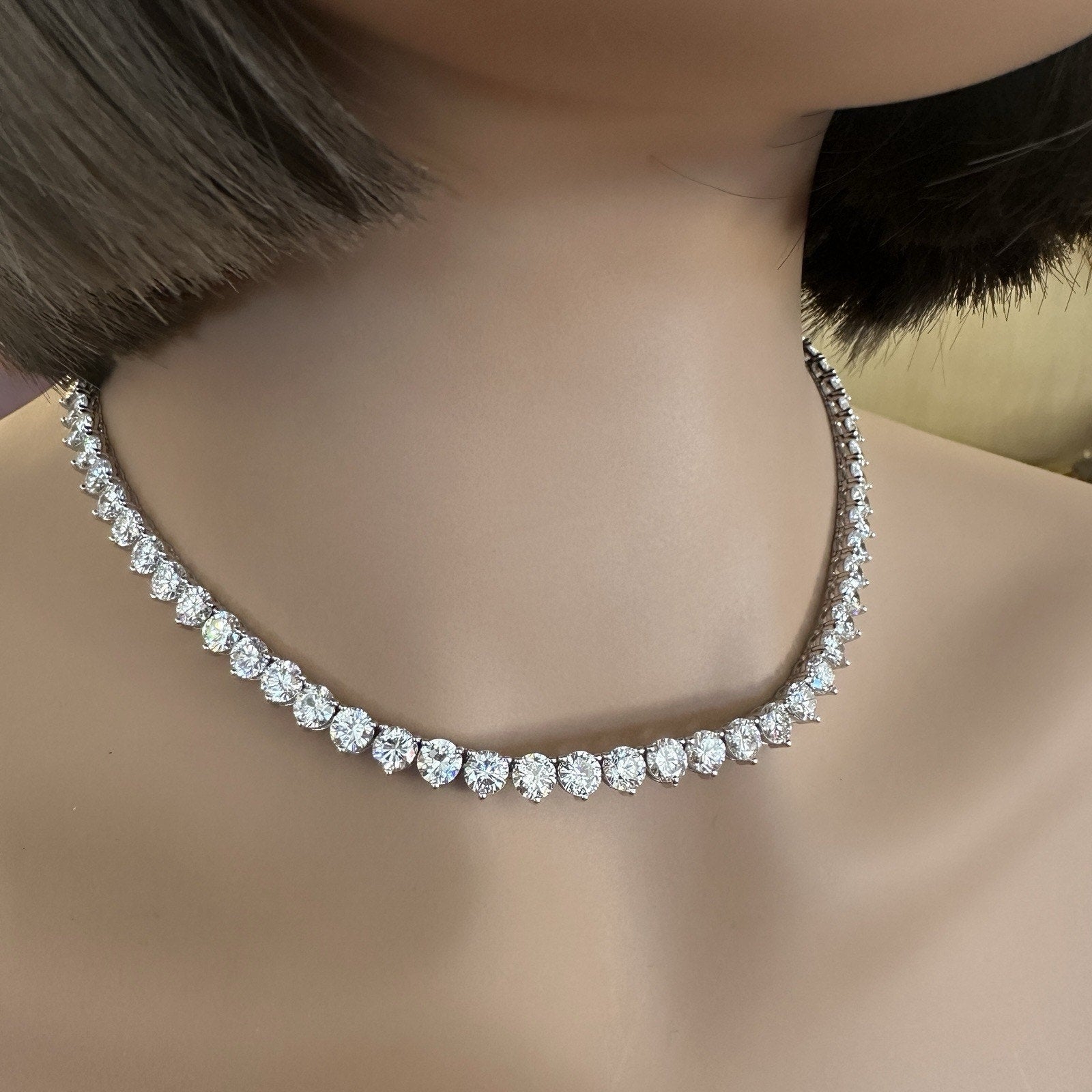 32.32 carats Natural Diamond Tennis Necklace in 18k White Gold 16.5 inch