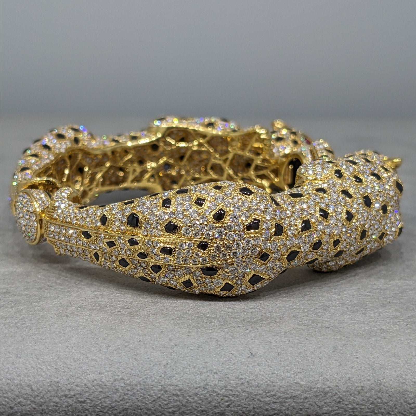 Double Panther Diamond Pave Bangle Bracelet in 18k Yellow Gold