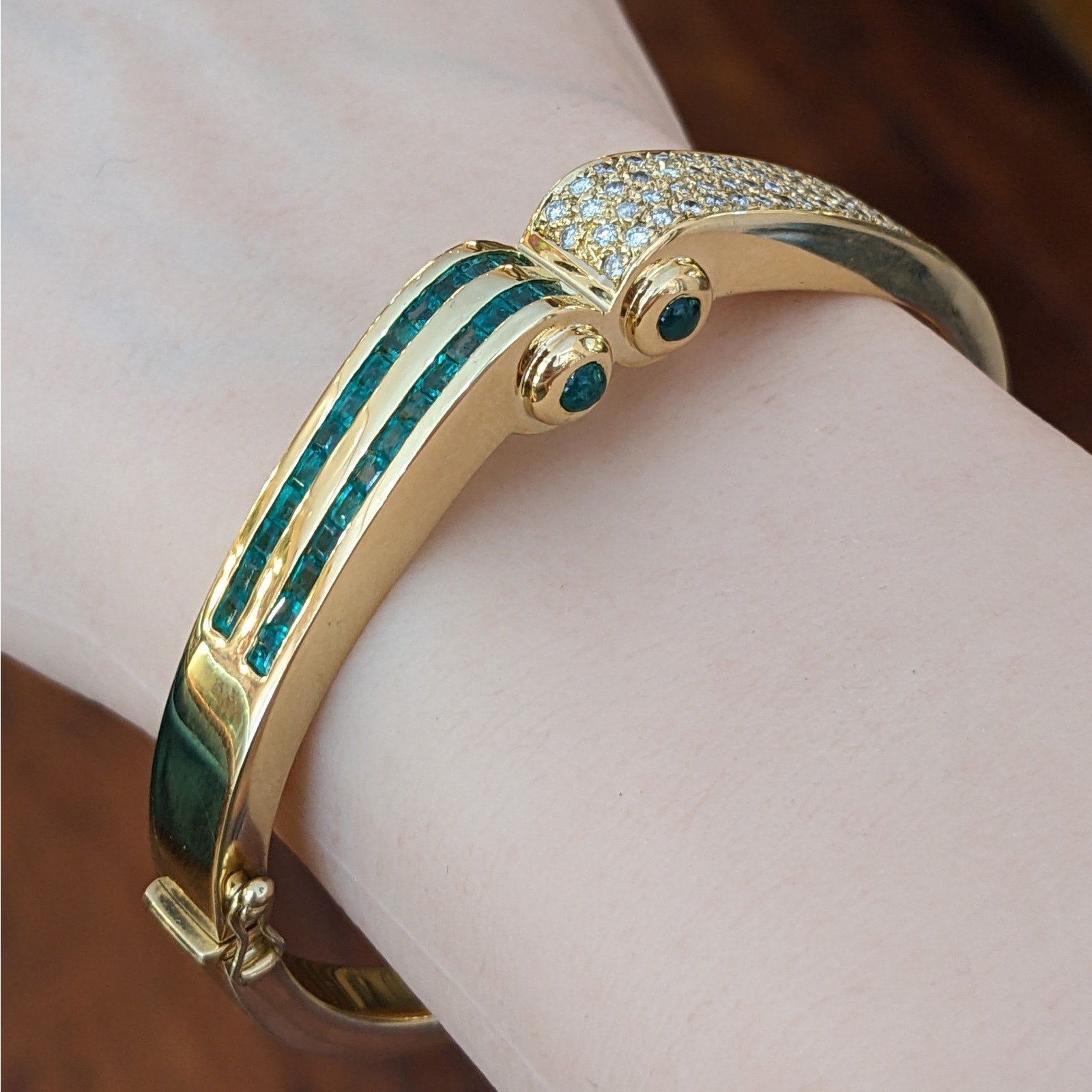 Emerald and Diamond Hinged Bangle Bracelet in 18k Yellow Gold