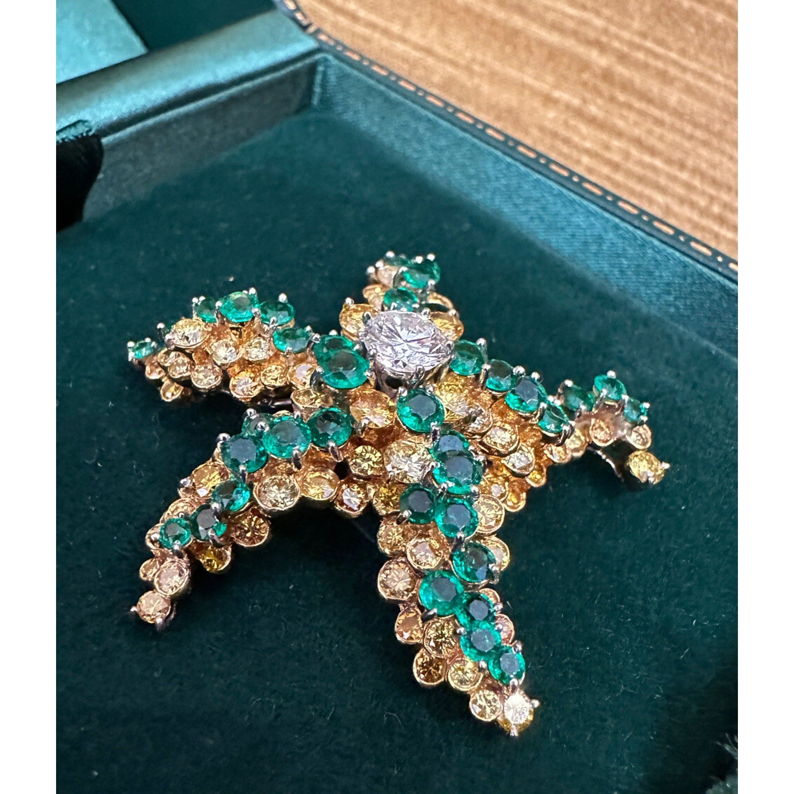Starfish Pin w/Diamond, Emeralds and Yellow Diamonds in 18k Yellow Gold