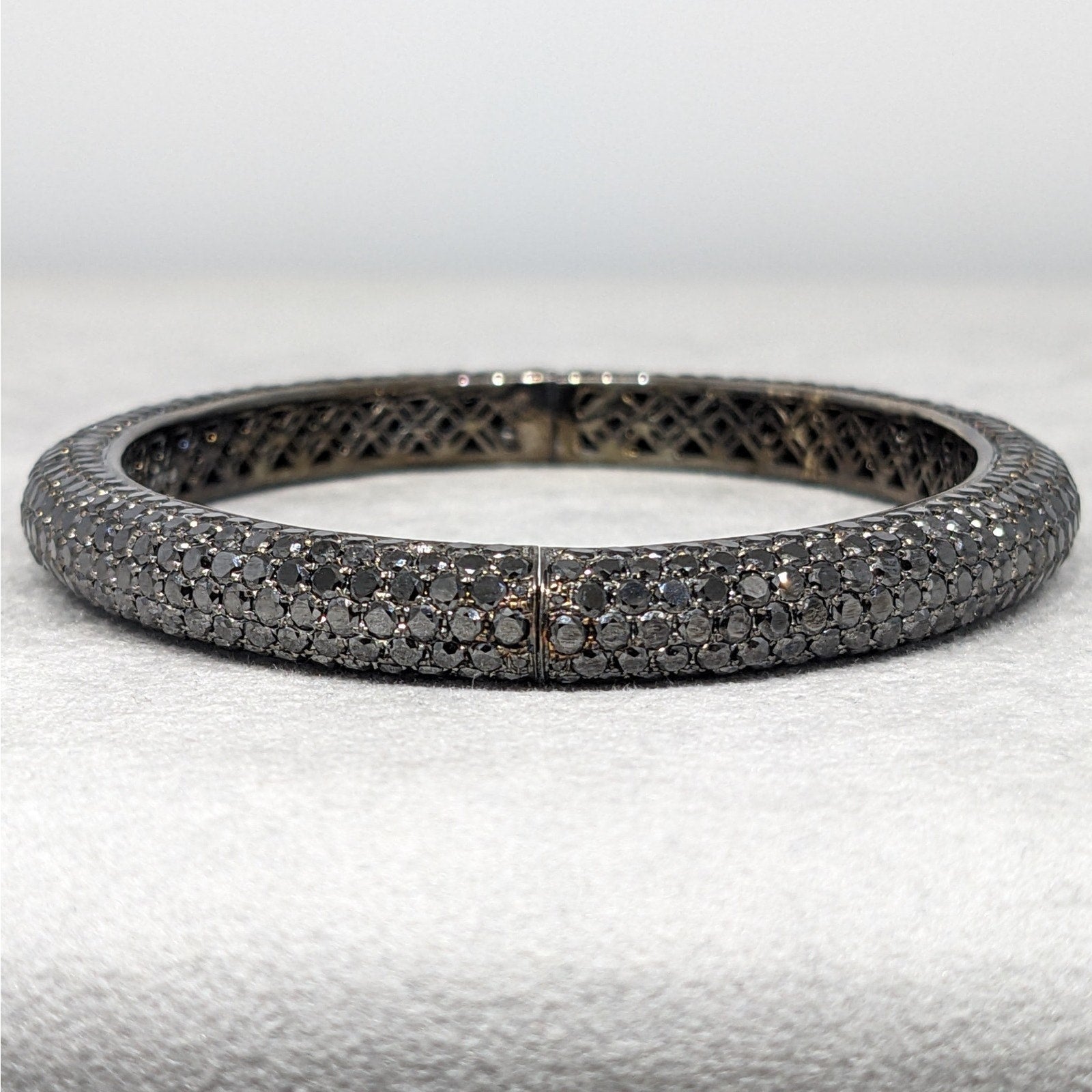 Natural Black Diamond Pave Bangle Bracelet 17.70 cttw in 18k Gold
