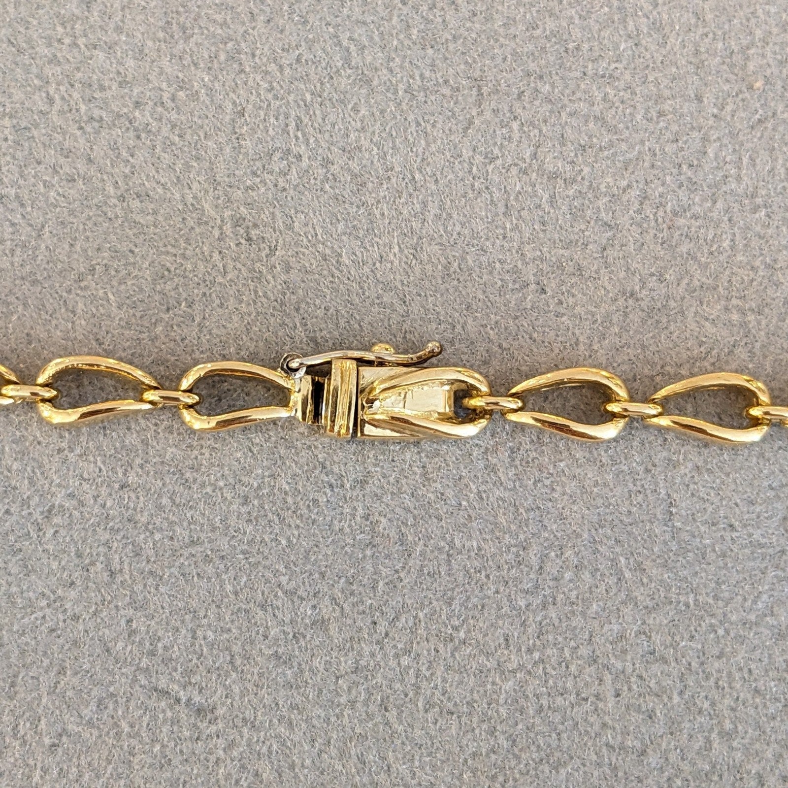 ITALY Diamond Choker Necklace in 18k Yellow Gold