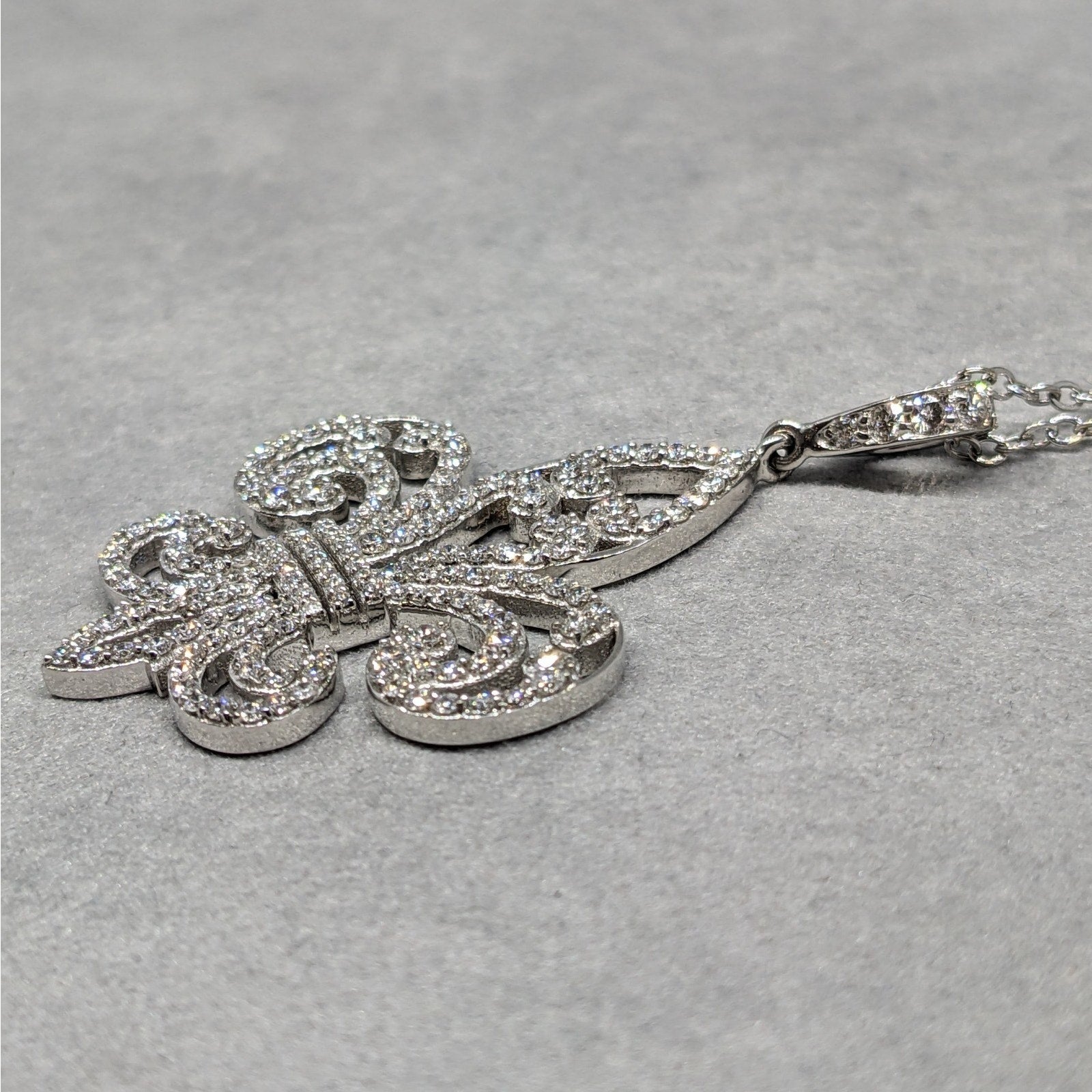 Diamond Fleur de Lis Pendant Necklace in 18k/14k White Gold