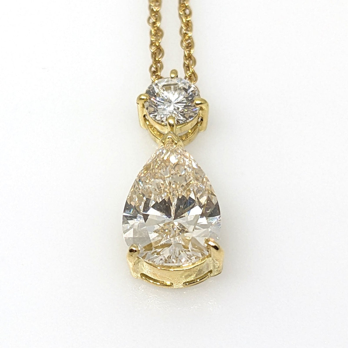 GIA 3.11 ct Pear Diamond Pendant Necklace in 18k Yellow Gold