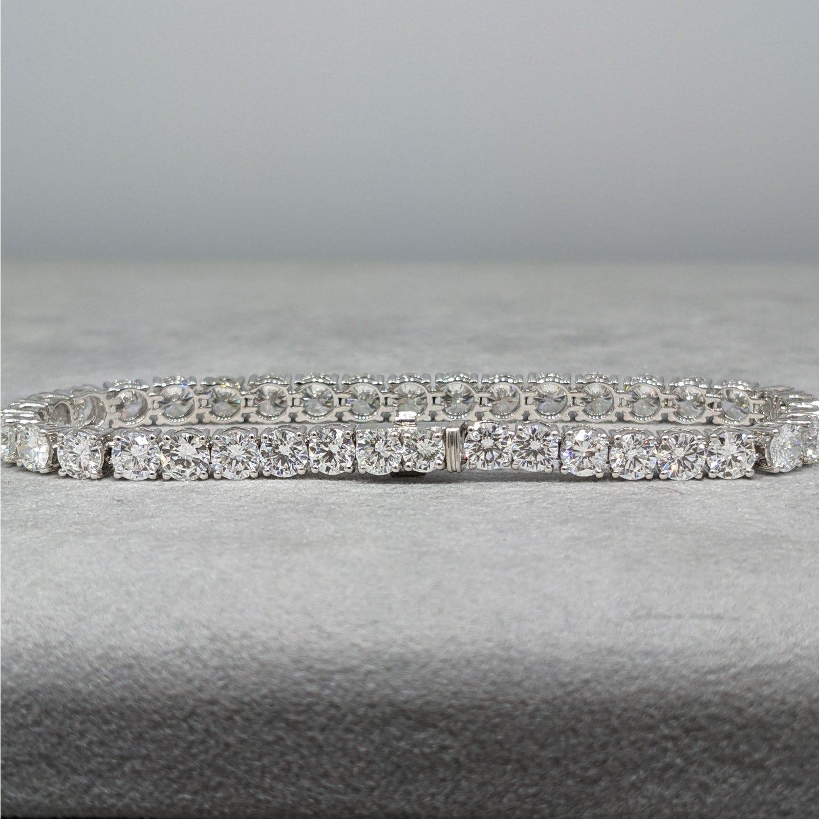 Natural Round Diamond Tennis Bracelet 13.00 ctw in 18k White Gold & Platinum
