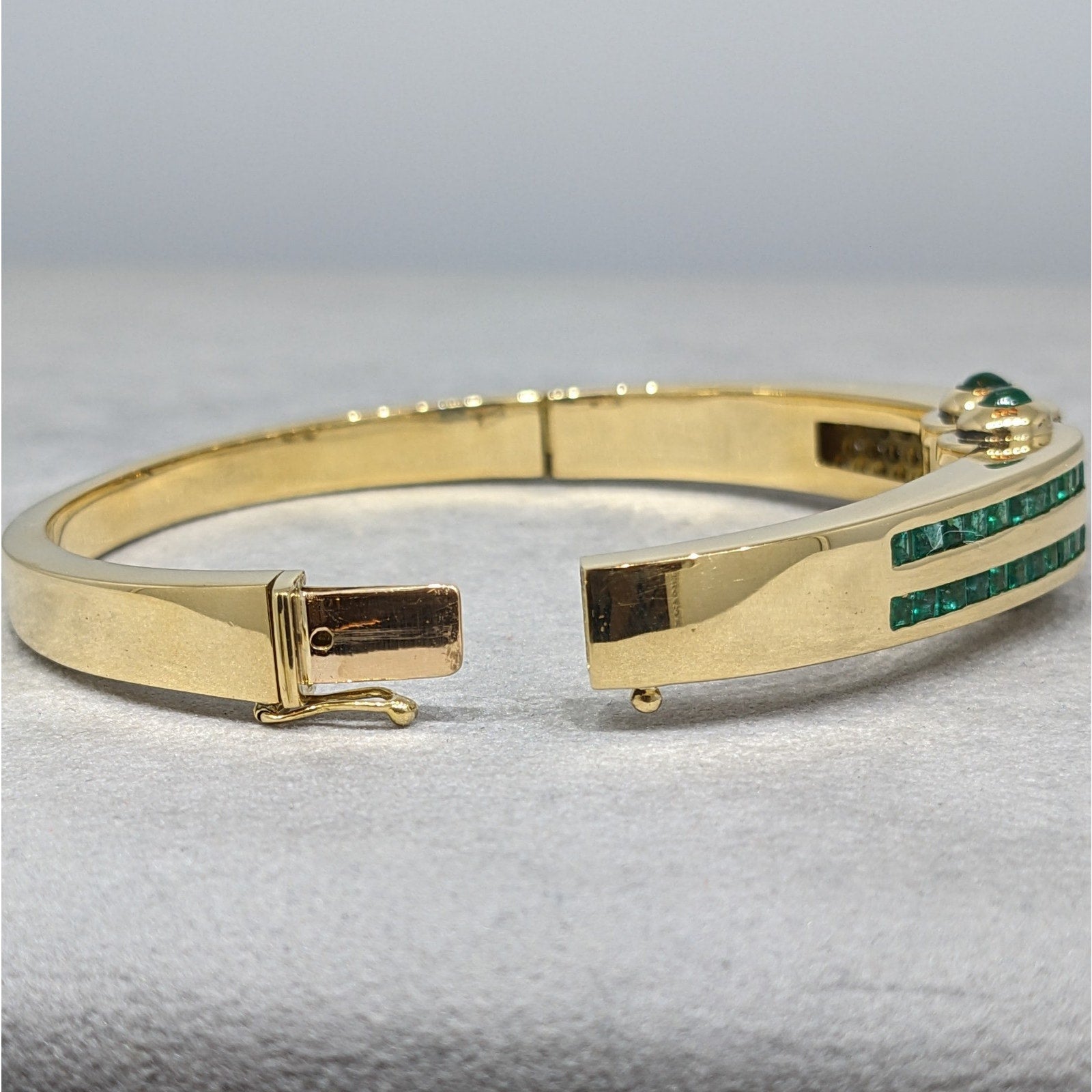 Emerald and Diamond Hinged Bangle Bracelet in 18k Yellow Gold