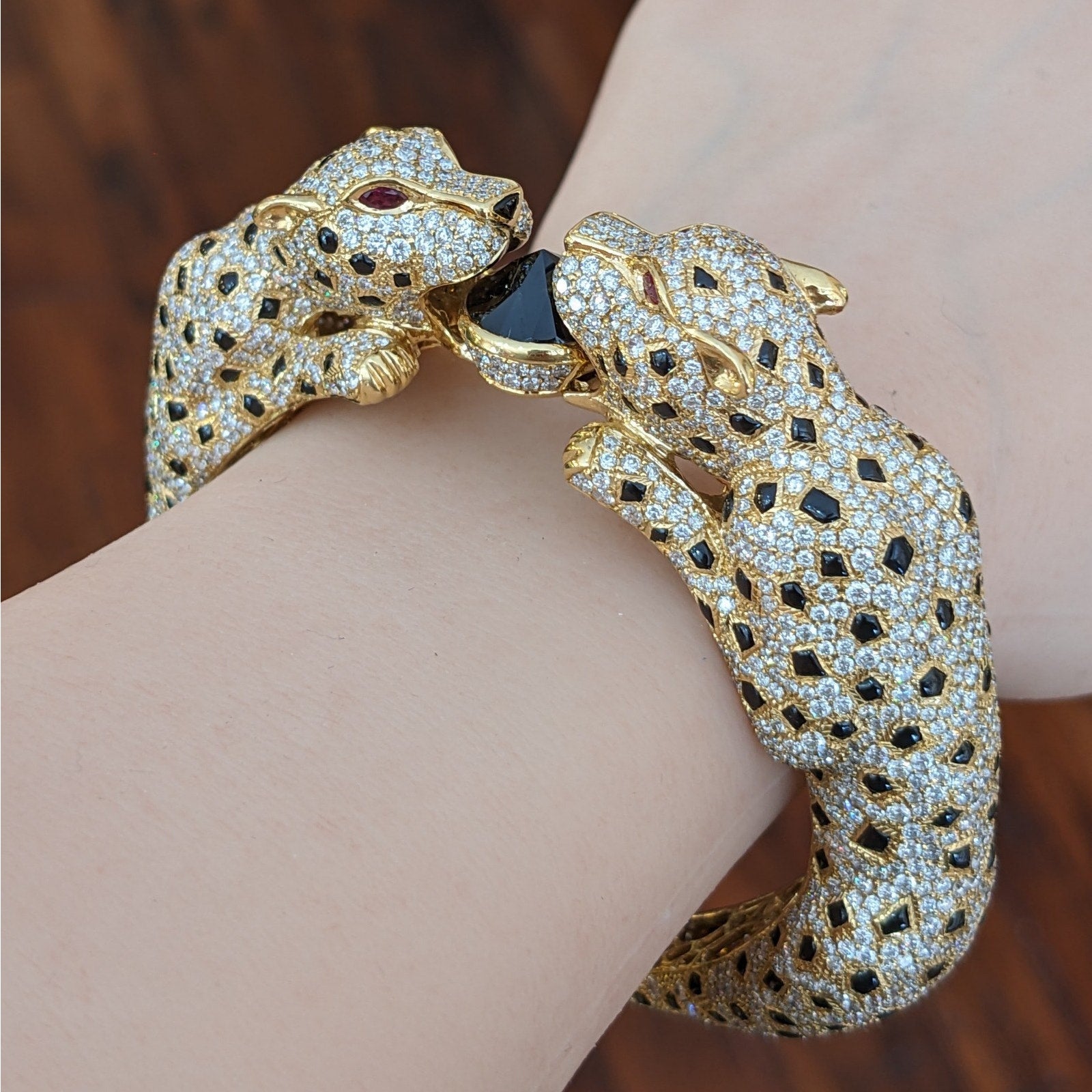 Double Panther Diamond Pave Bangle Bracelet in 18k Yellow Gold