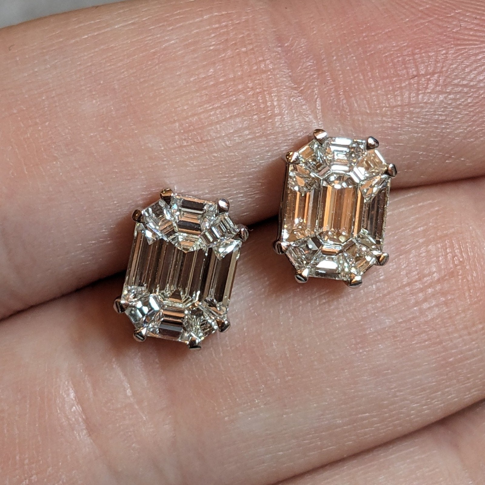 Illusion set Natural Diamond Stud Earrings 1.61cttw in 18k White Gold