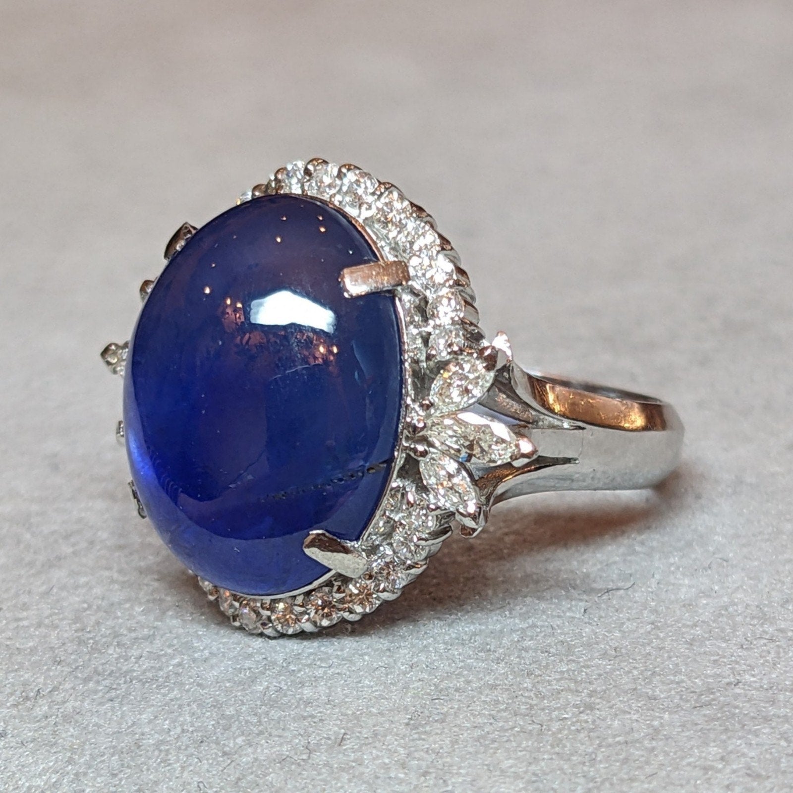 GIA 16.42 ct Natural Star Sapphire and Diamond Ring in Platinum