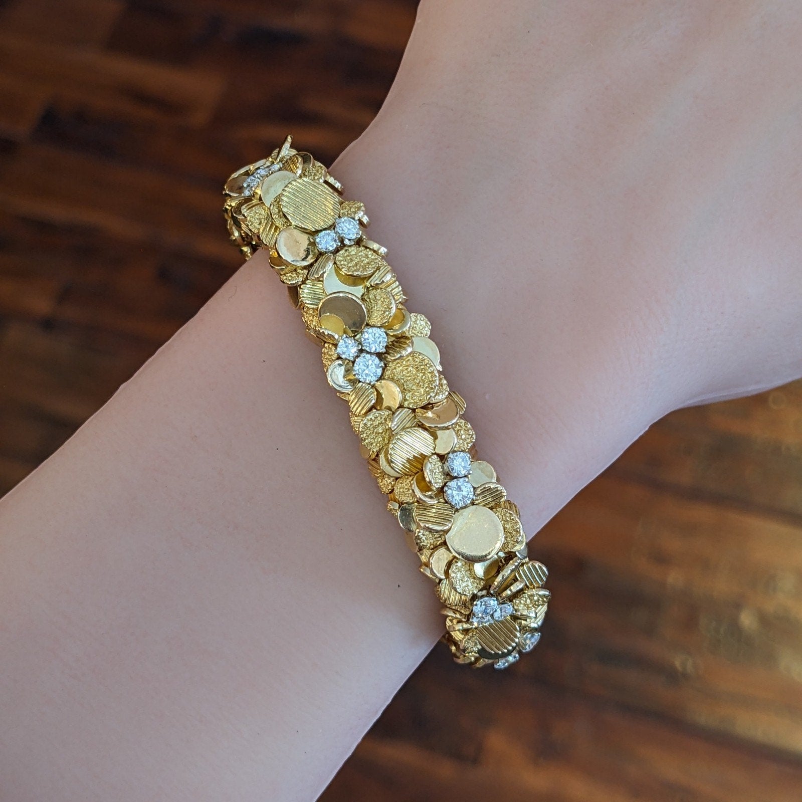 ITALY Gold Disc Cluster Diamond Bracelet in 18k Yellow Gold