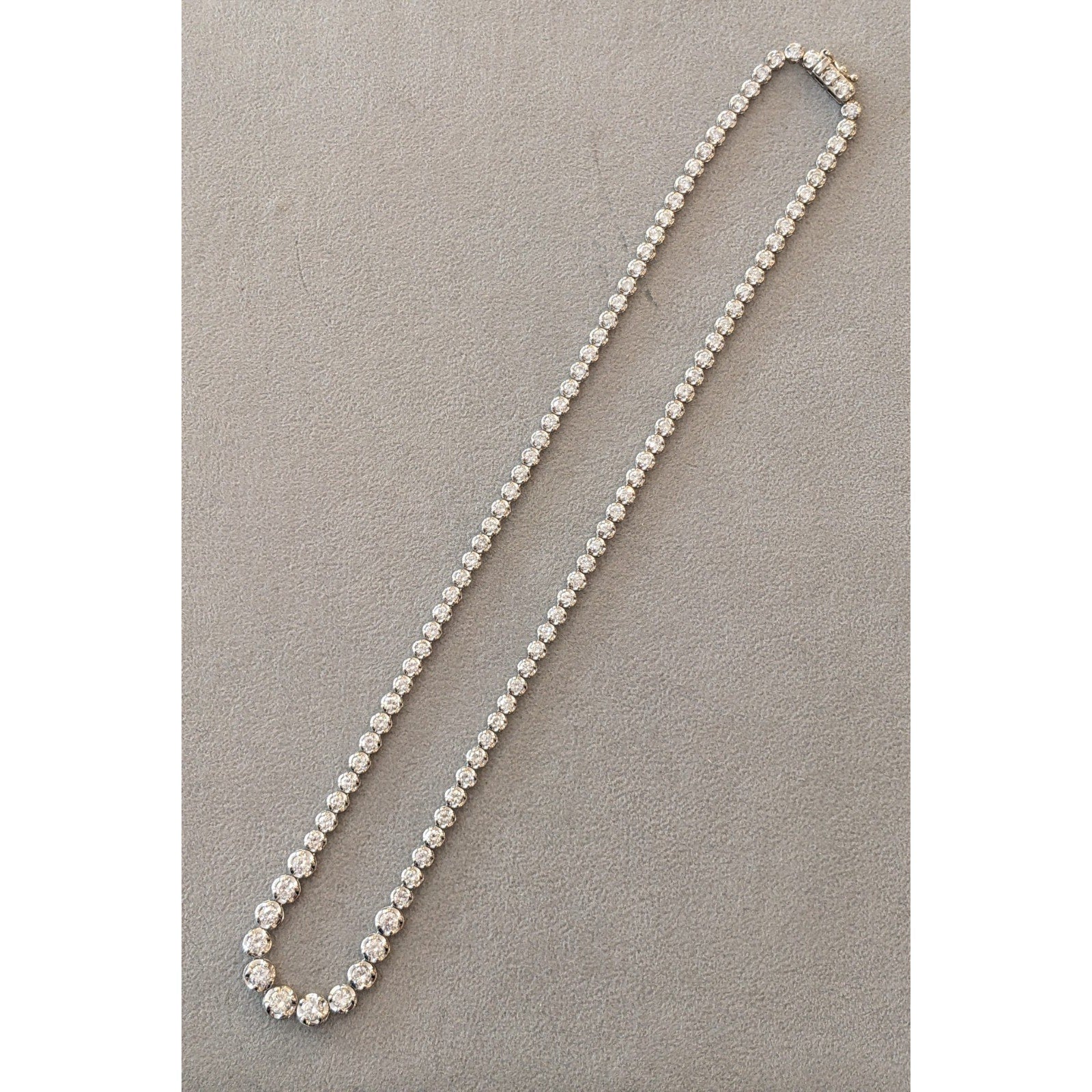 10.01 cttw Natural Diamond Graduated Tennis Necklace in Platinum