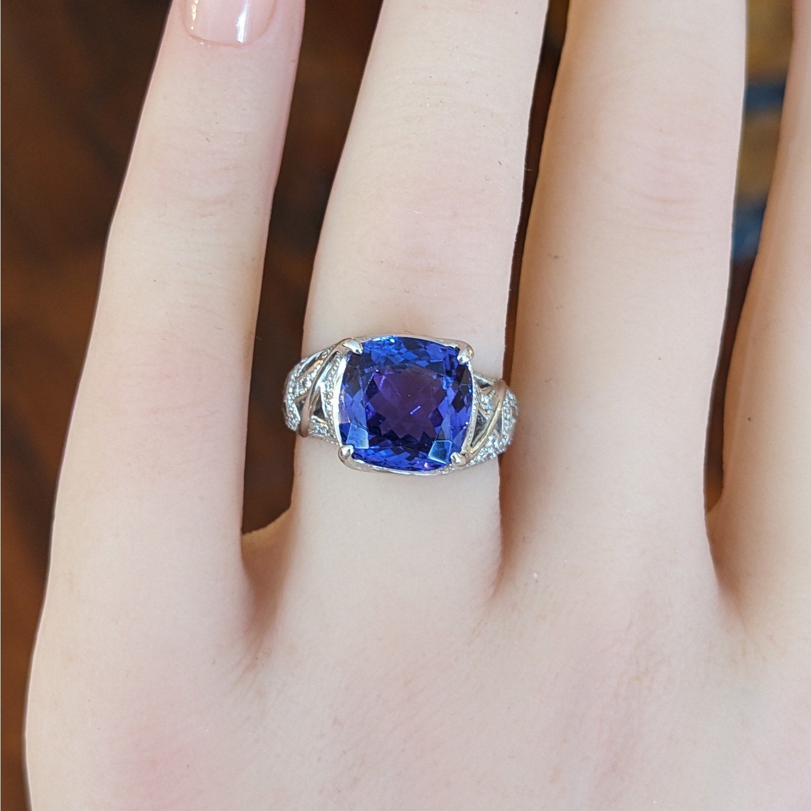 Cushion Tanzanite 6.01 ct and Diamond Ring in Platinum