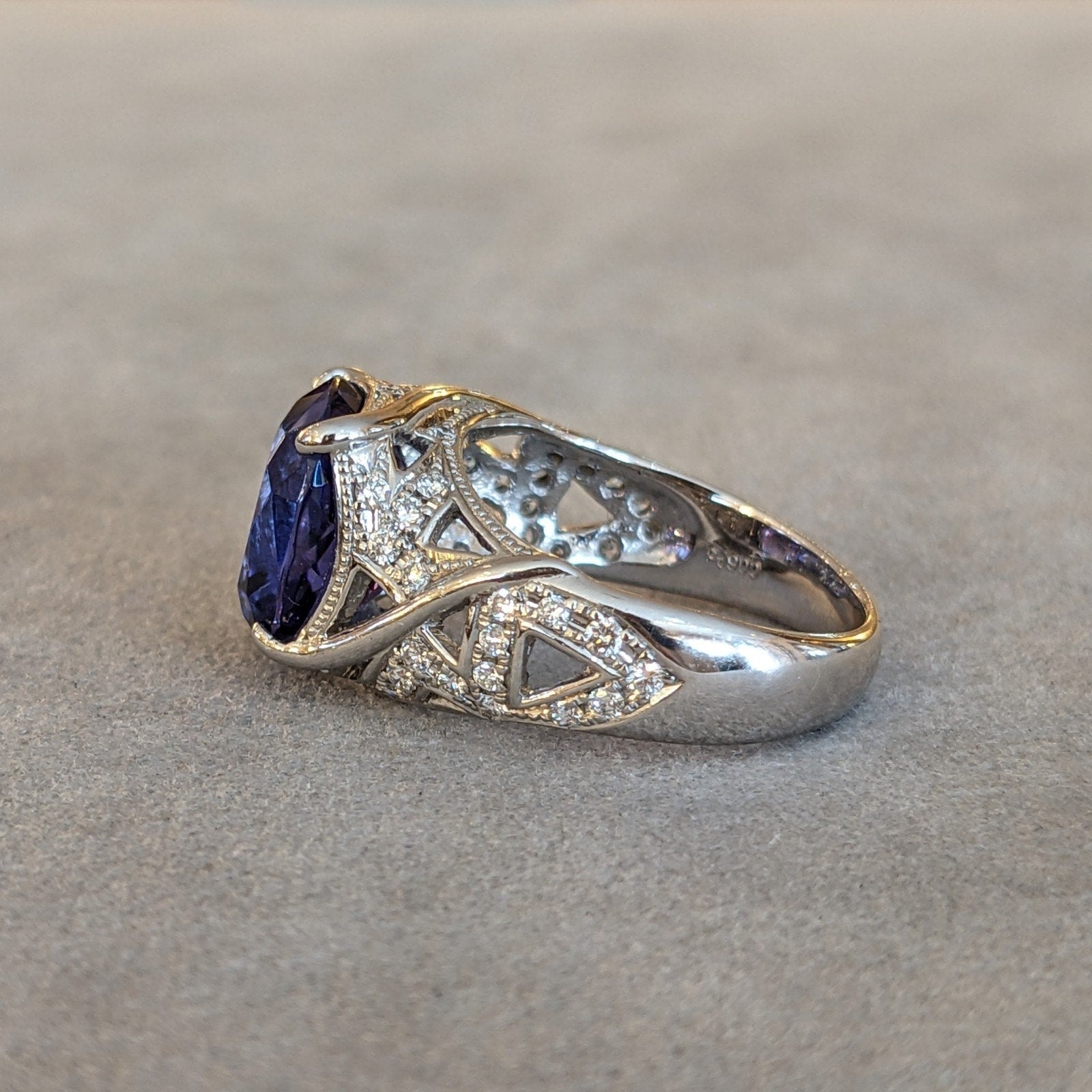 Cushion Tanzanite 6.01 ct and Diamond Ring in Platinum